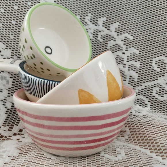 RAE DUNN Other - RAE DUNN Stoneware Brights Measuring Cup Set